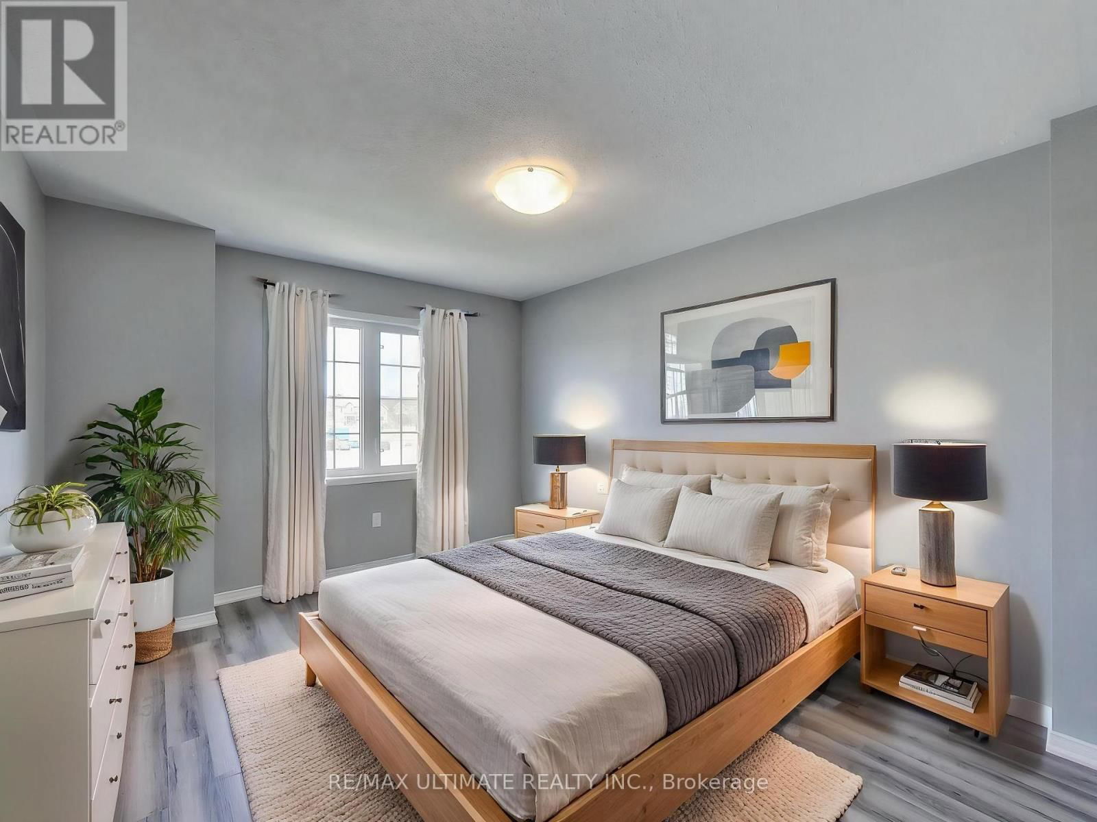 487 ROSSLAND ROAD EAST Image 22