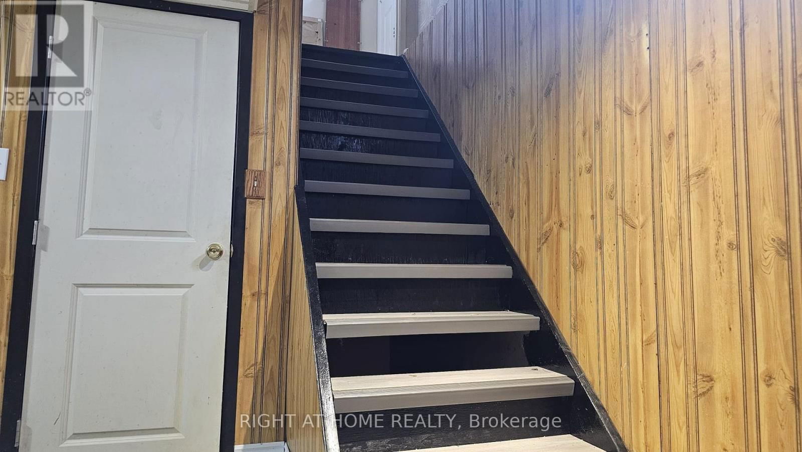 1391 FENELON CRESCENT Image 18
