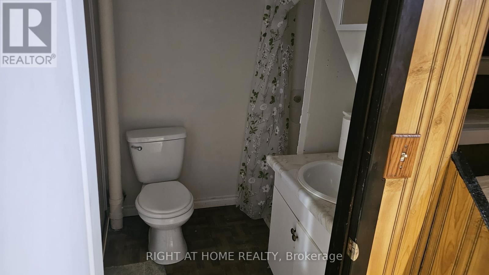 1391 FENELON CRESCENT Image 21