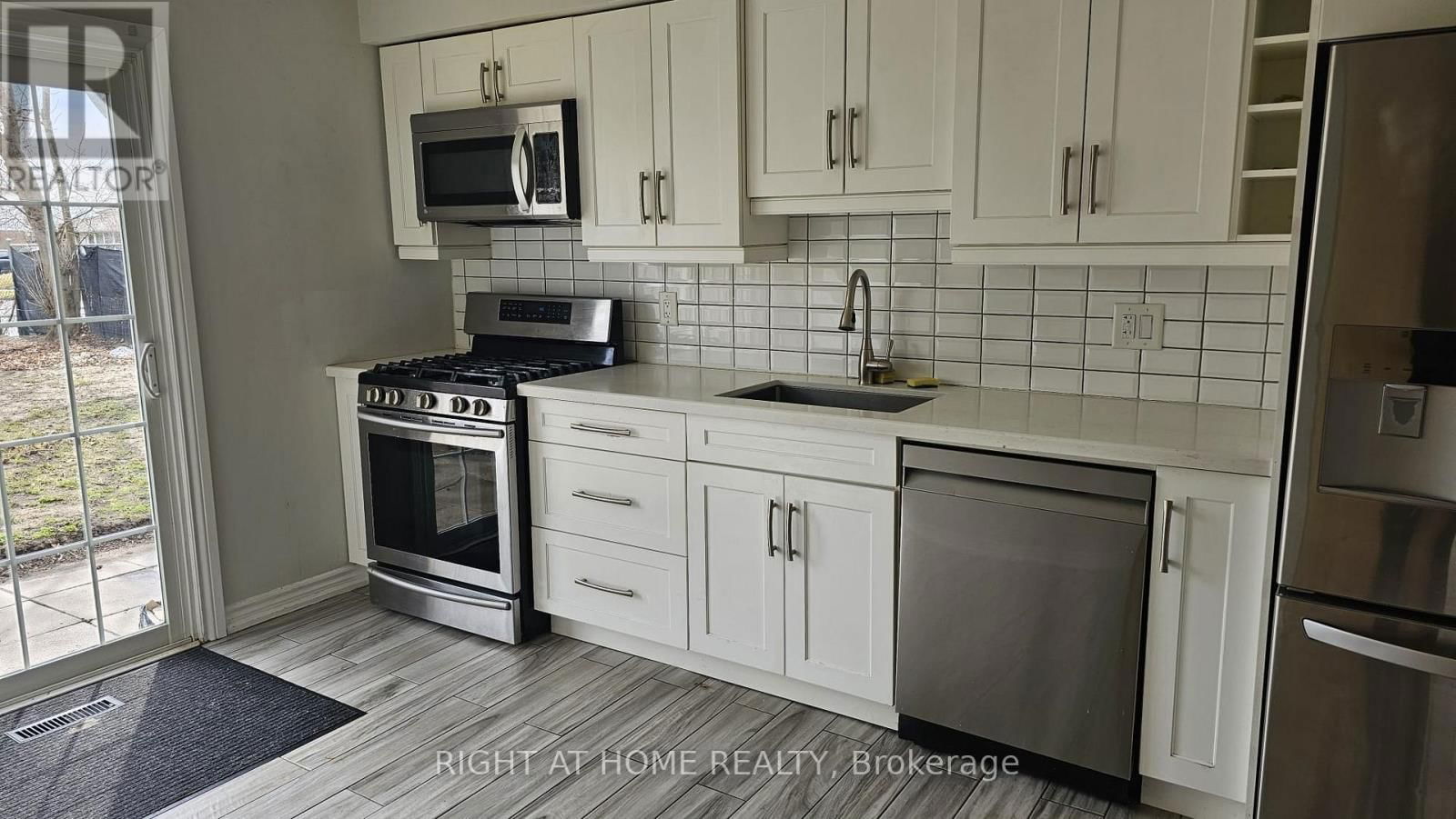 1391 FENELON CRESCENT Image 7