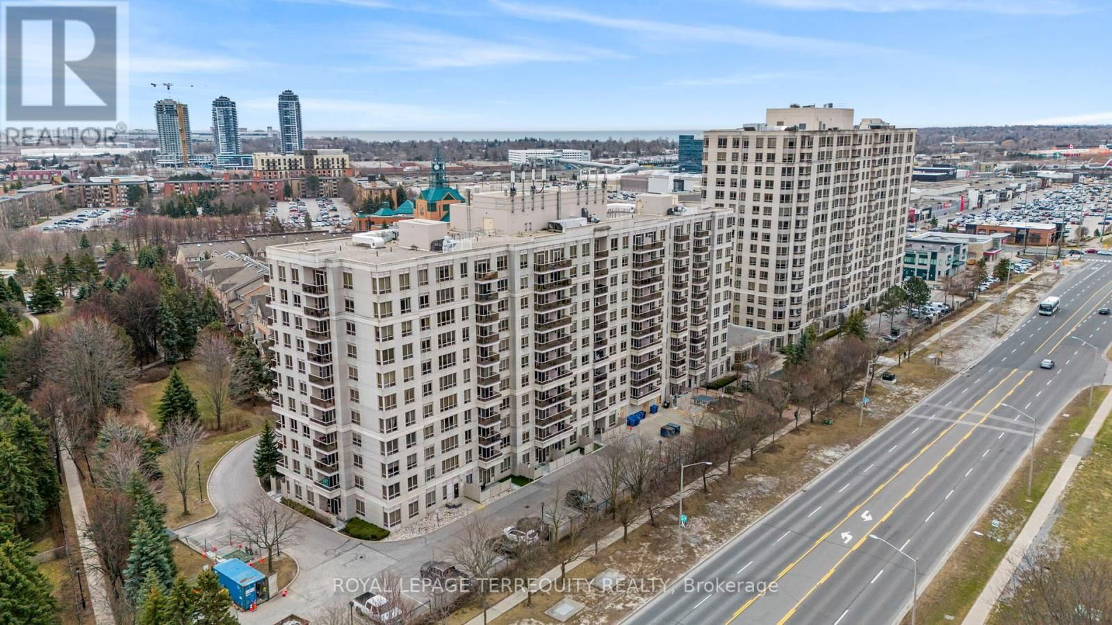 514 - 1200 THE ESPLANADE N Image 33
