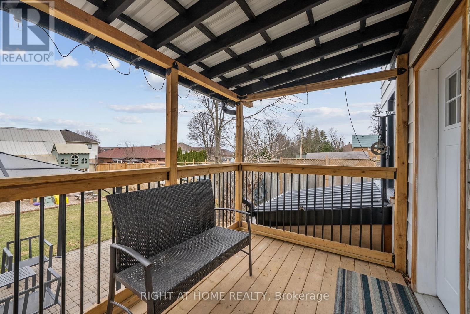 103 LIBERTY STREET NORTH Image 37
