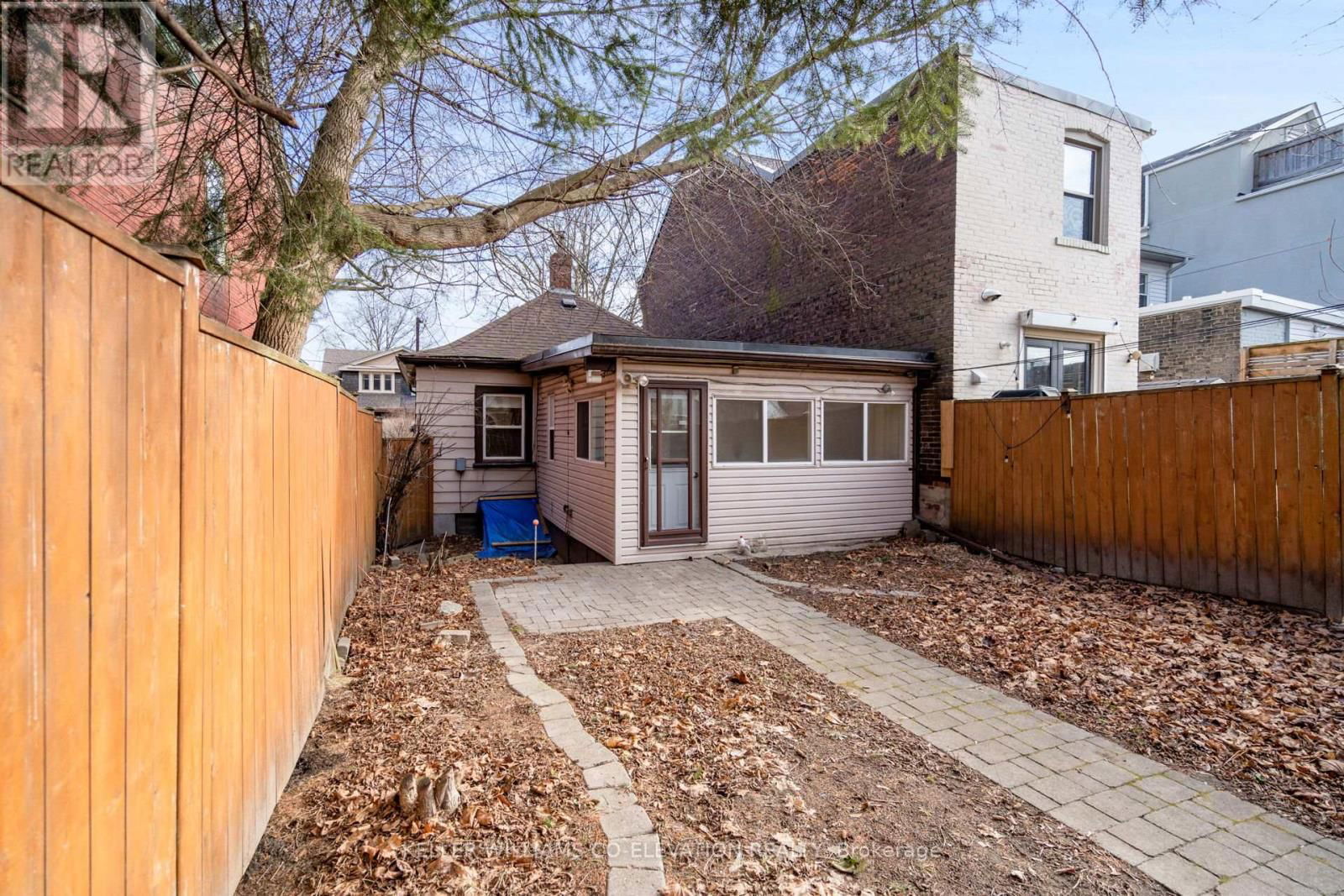 88 REDWOOD AVENUE Image 28