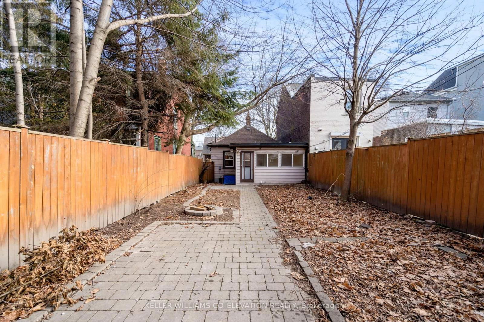 88 REDWOOD AVENUE Image 29