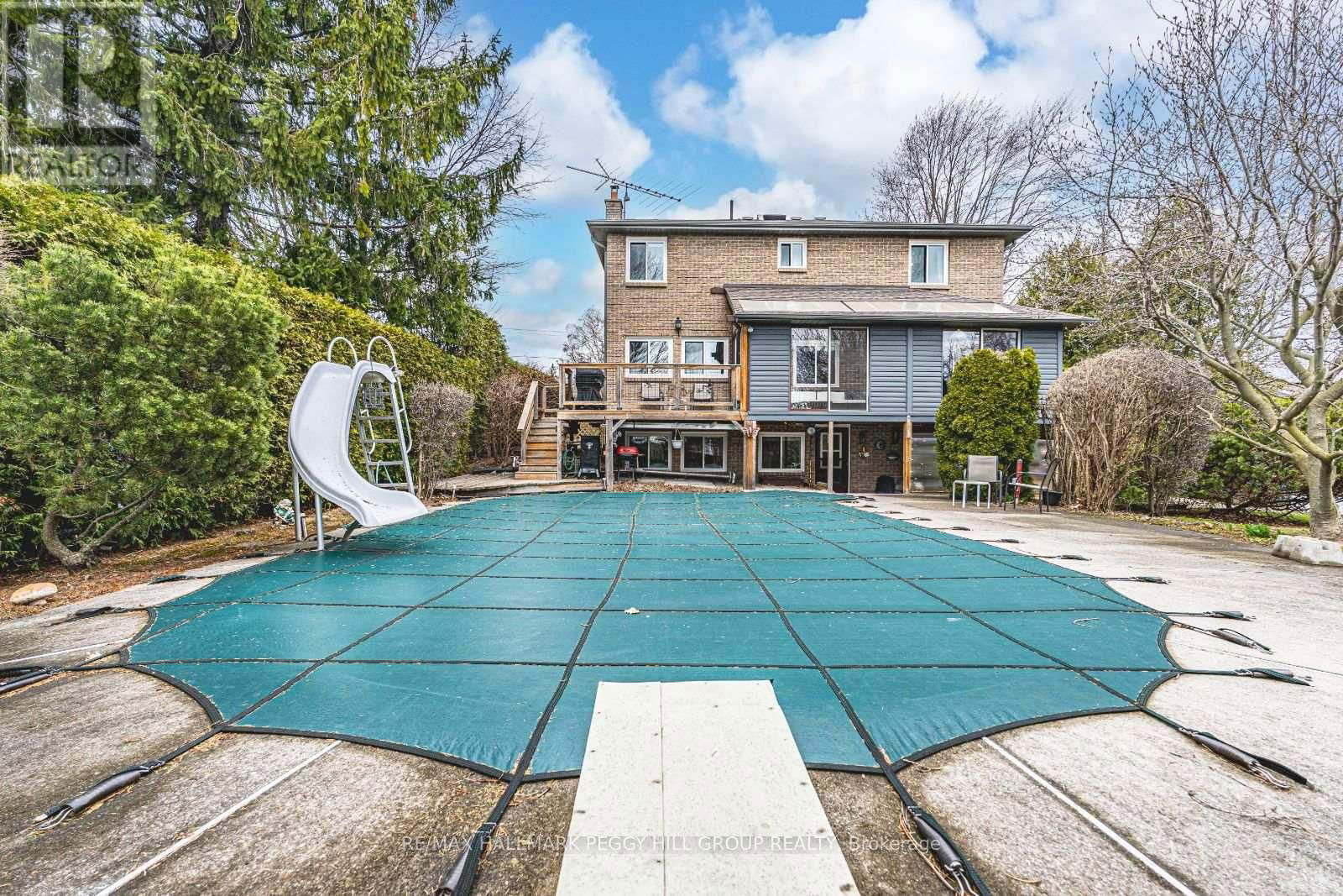 105 BROADVIEW AVENUE Image 23