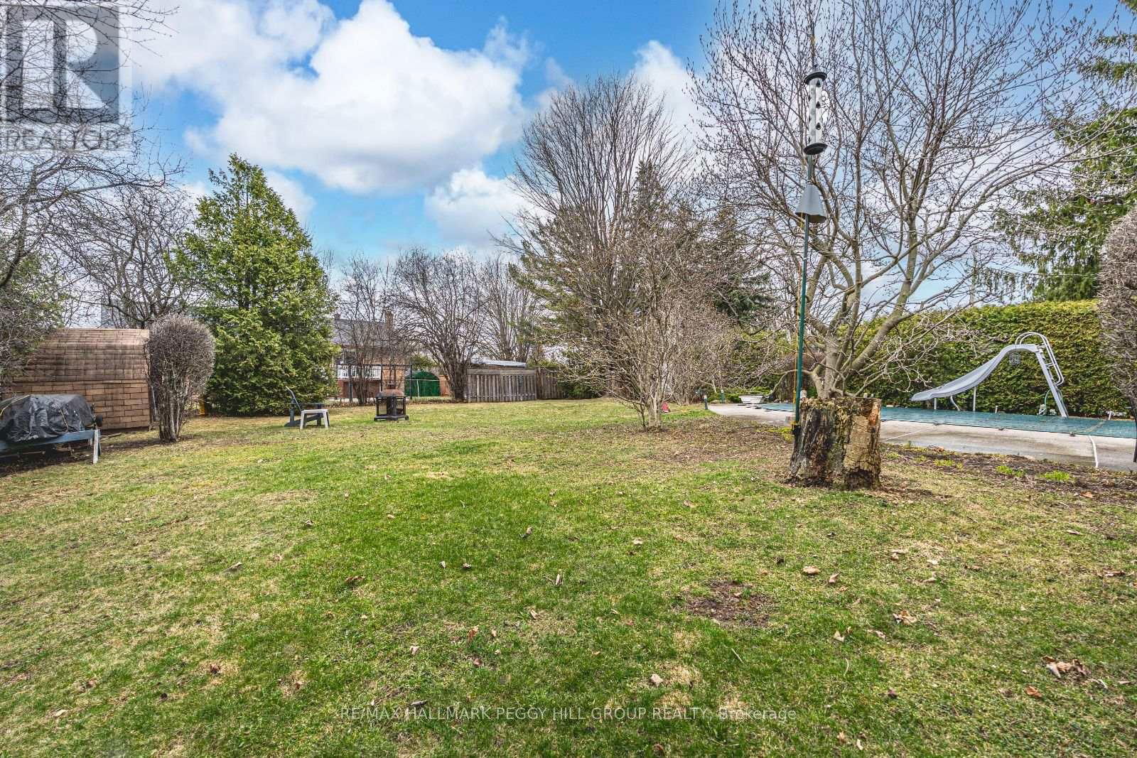 105 BROADVIEW AVENUE Image 26