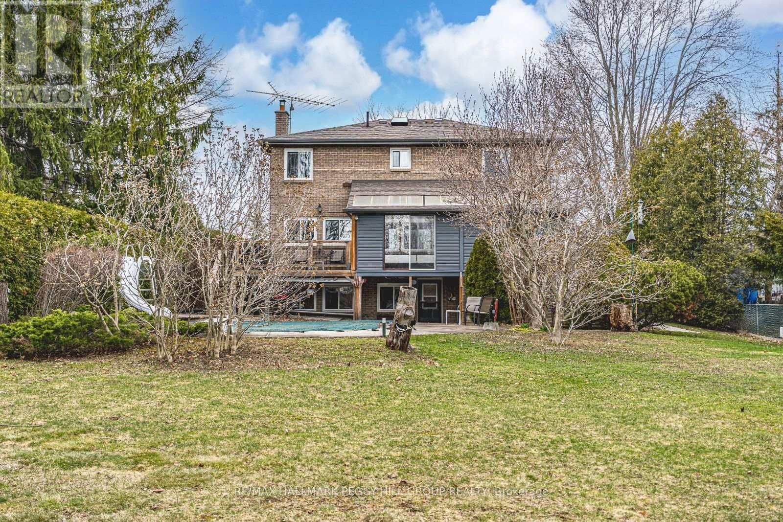 105 BROADVIEW AVENUE Image 27