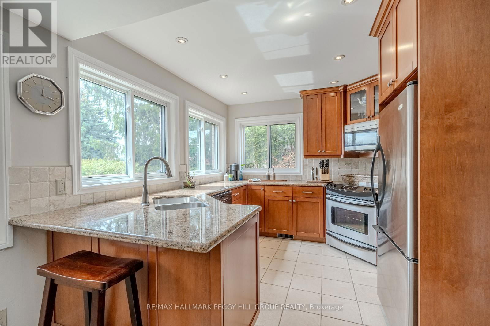 105 BROADVIEW AVENUE Image 3