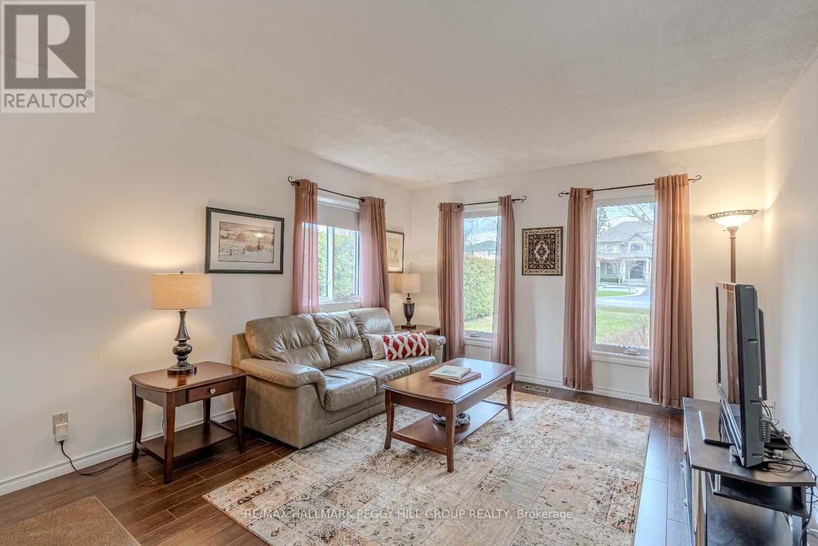 105 BROADVIEW AVENUE Image 9