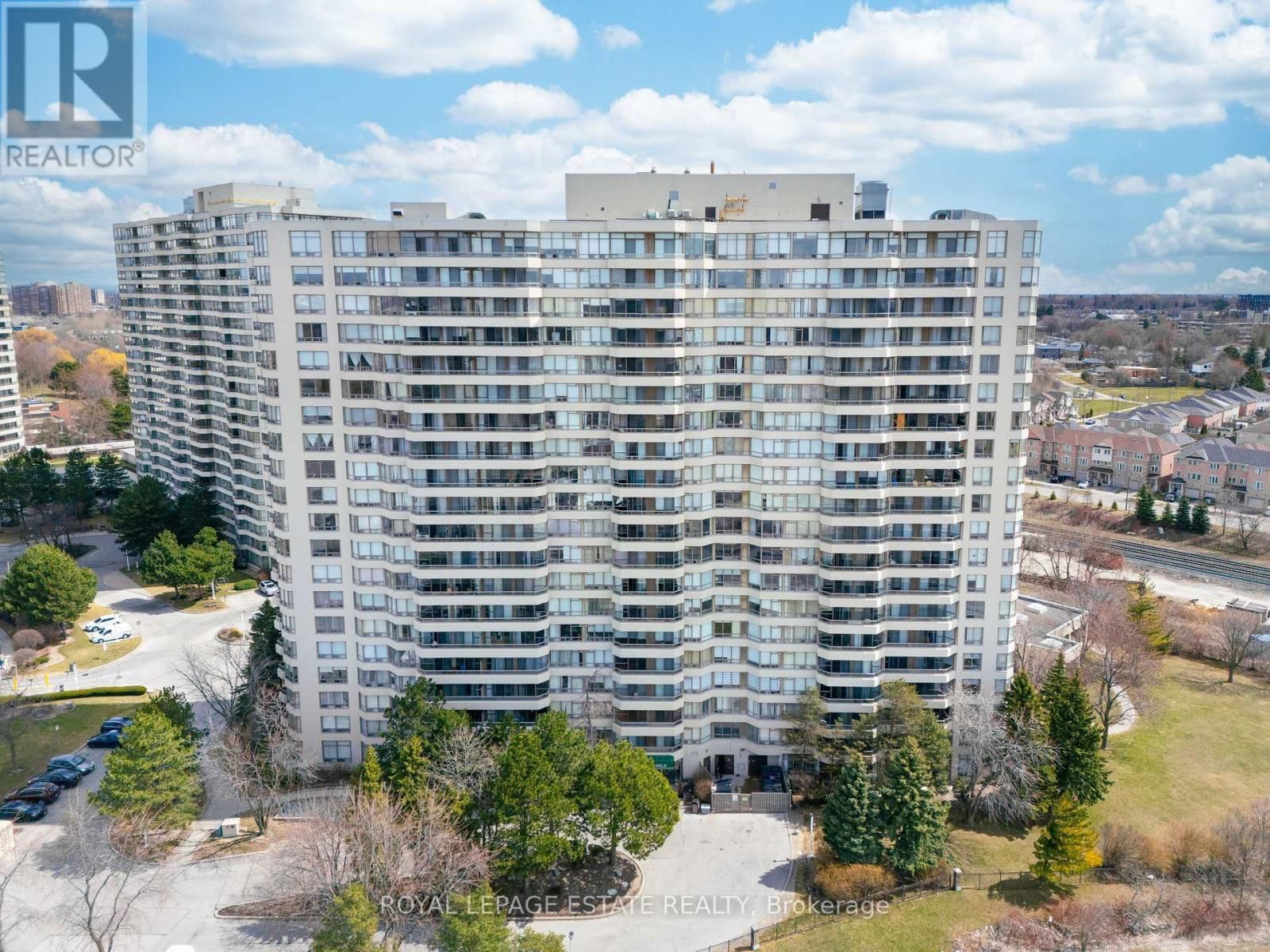 1279 - 1 GREYSTONE WALK DRIVE Image 3
