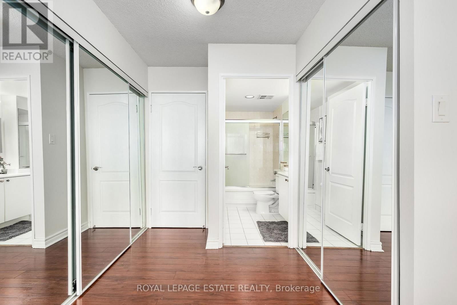 1279 - 1 GREYSTONE WALK DRIVE Image 31
