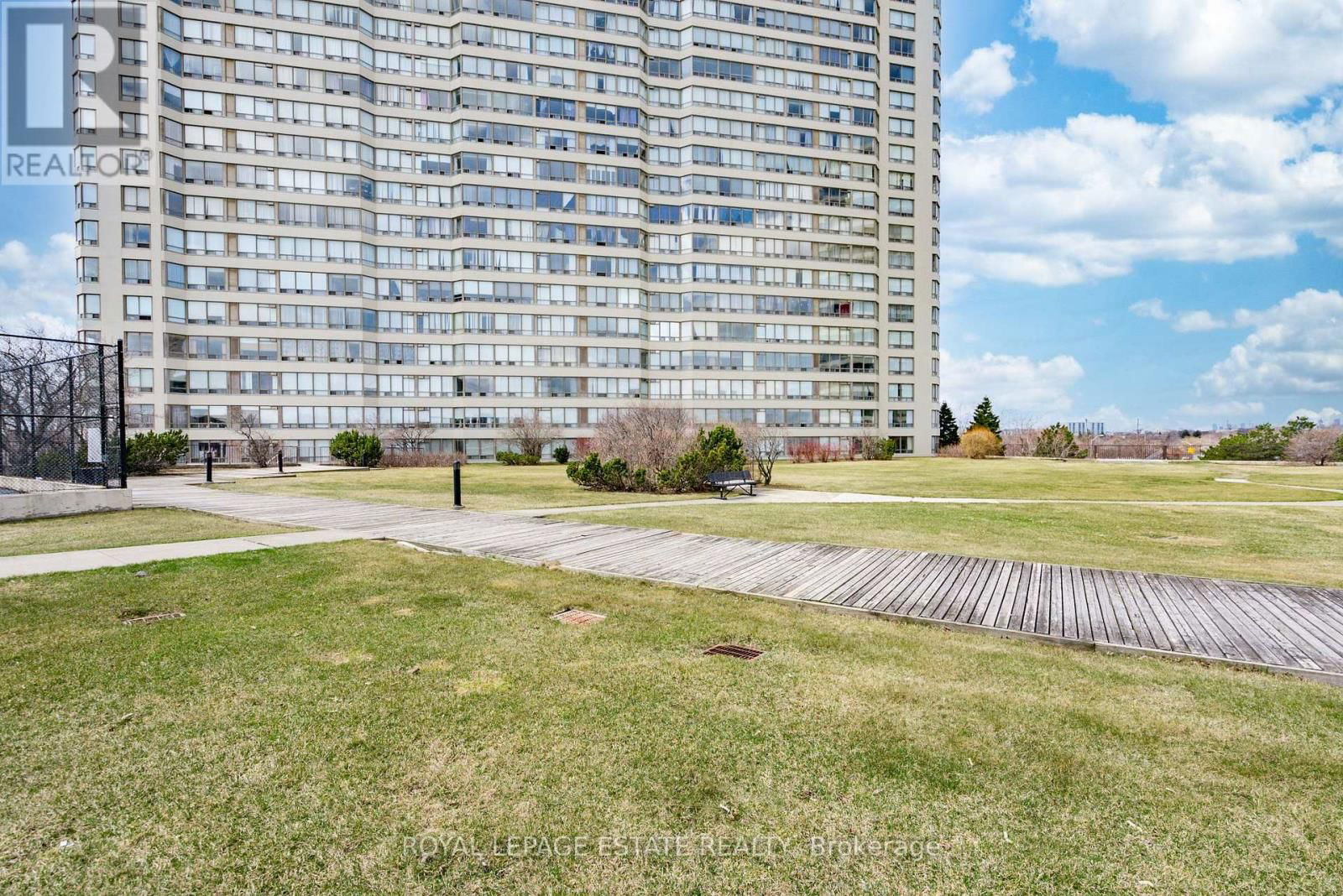 1279 - 1 GREYSTONE WALK DRIVE Image 48