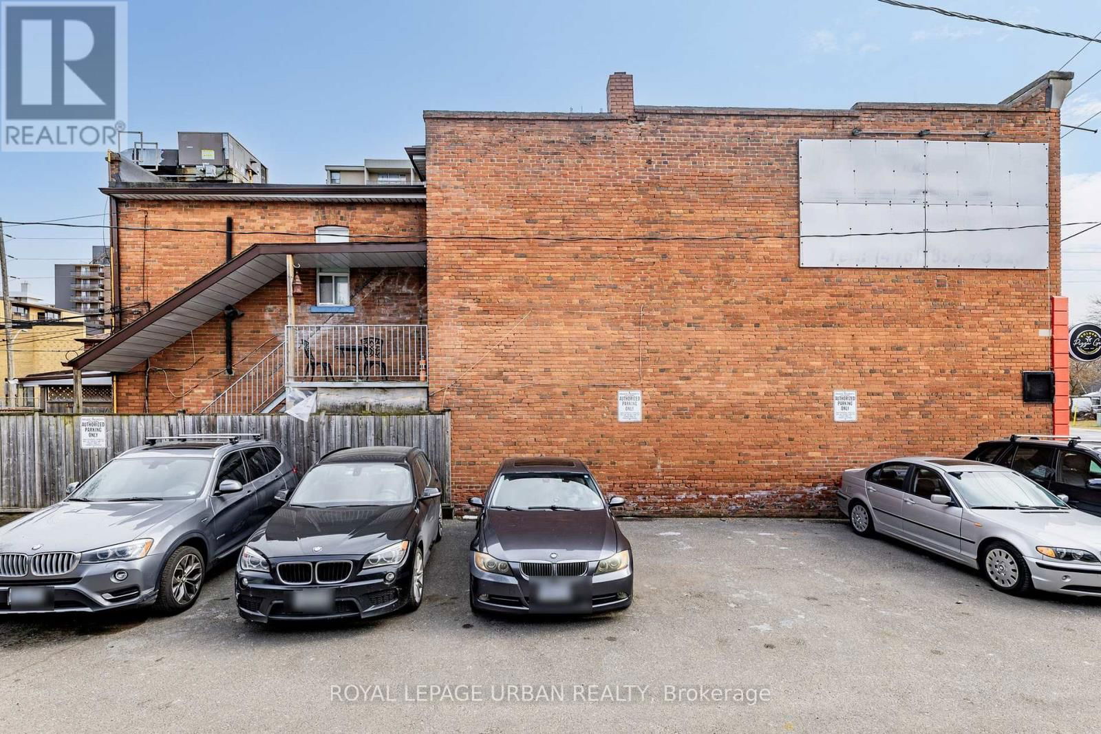 1201 BROADVIEW AVENUE Image 28
