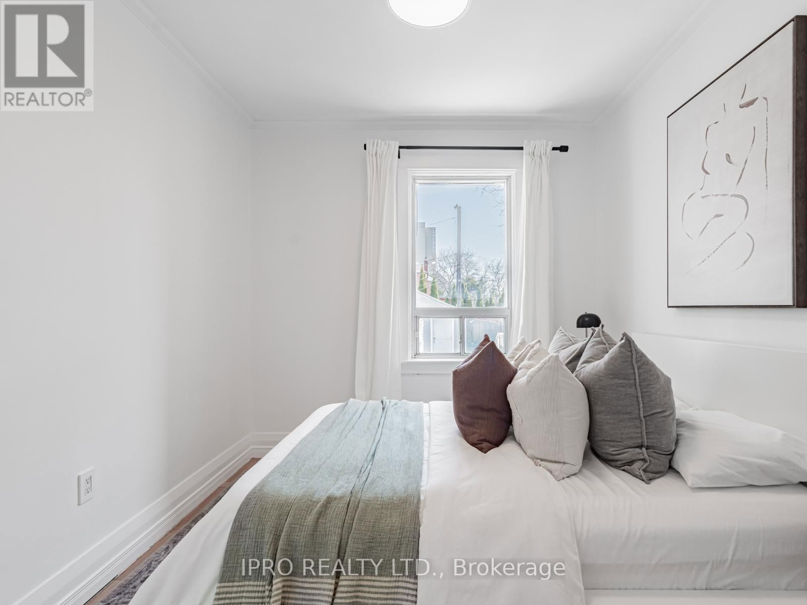 5 THYRA AVENUE Image 17