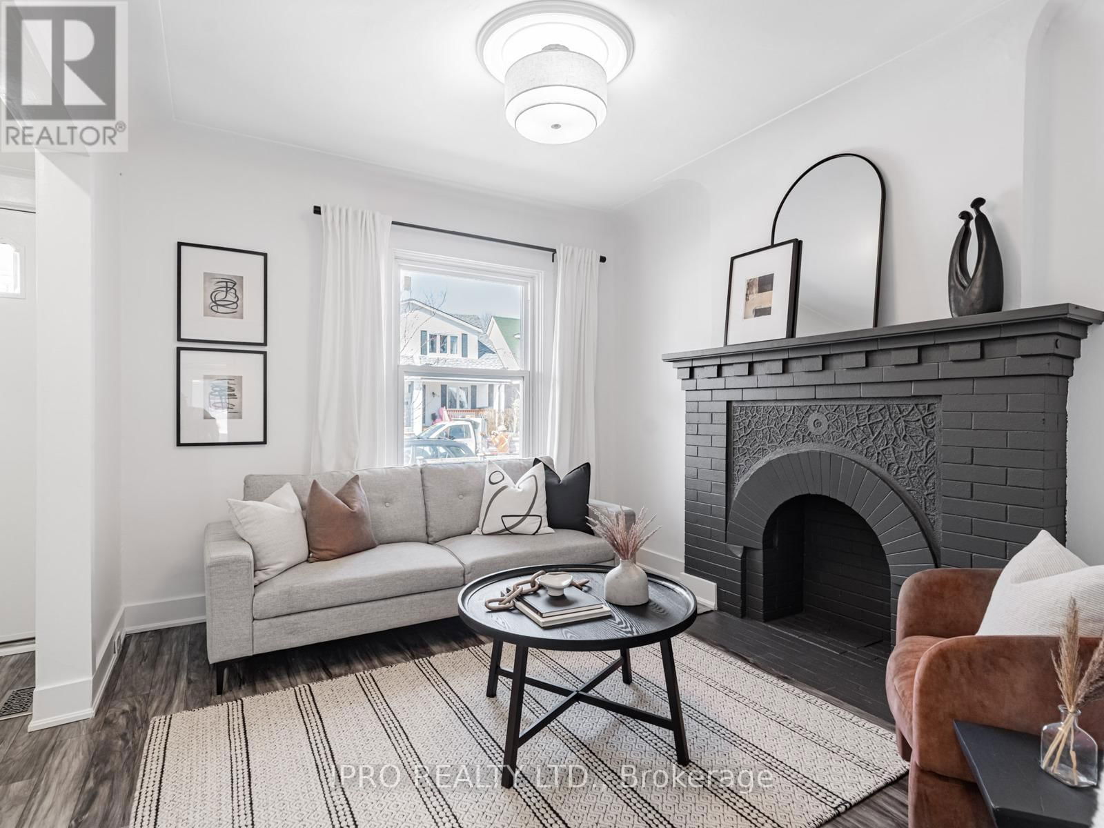 5 THYRA AVENUE Image 3