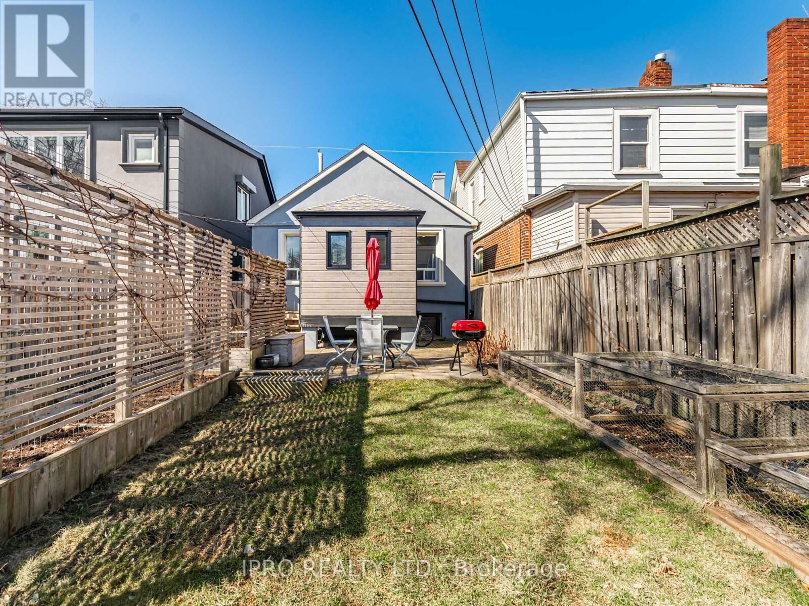 5 THYRA AVENUE Image 32