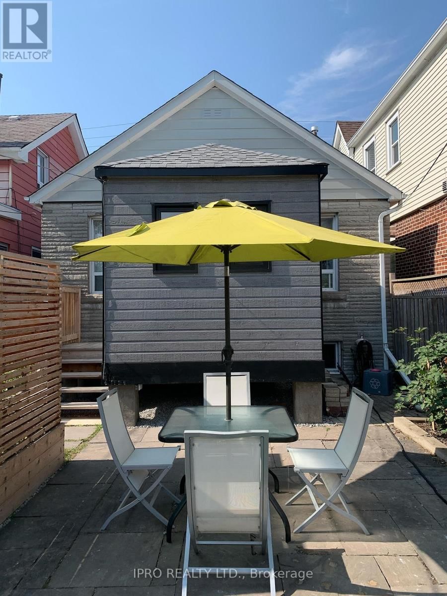 5 THYRA AVENUE Image 43