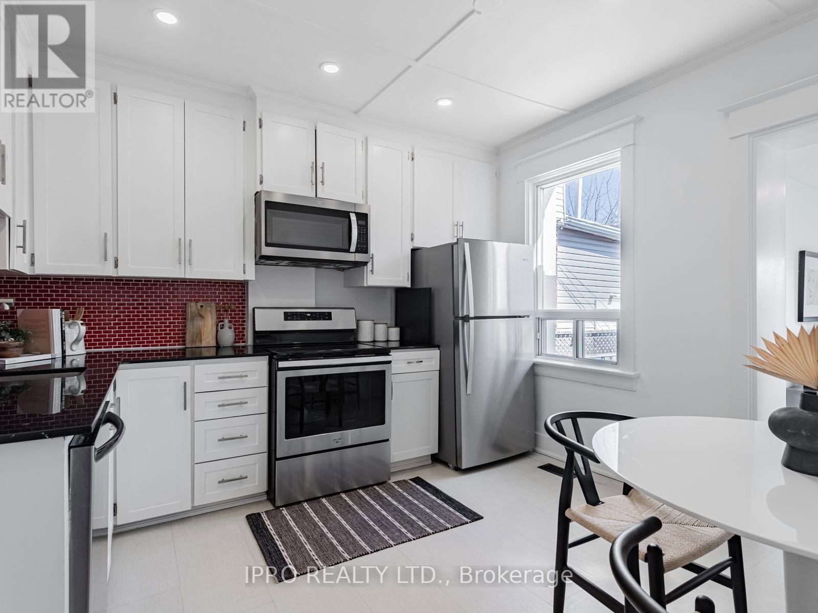 5 THYRA AVENUE Image 9