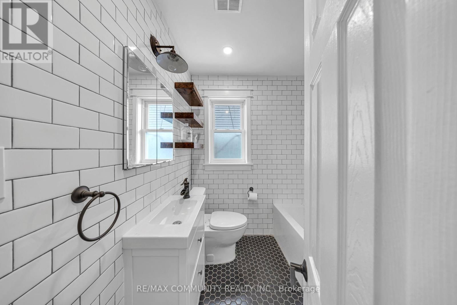 29 GREENOCK AVENUE Image 13
