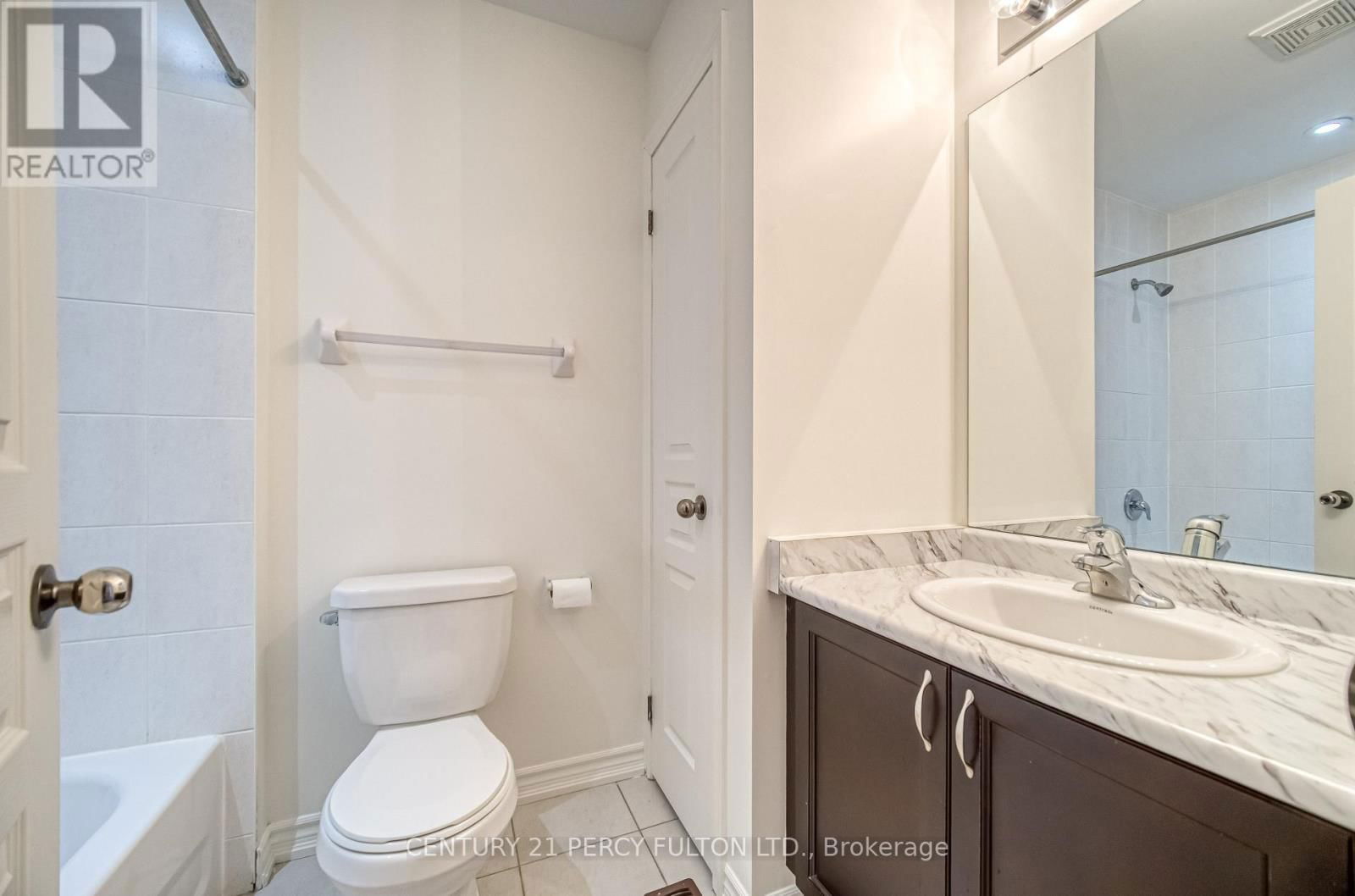 8 BENJAMIN WAY Image 12