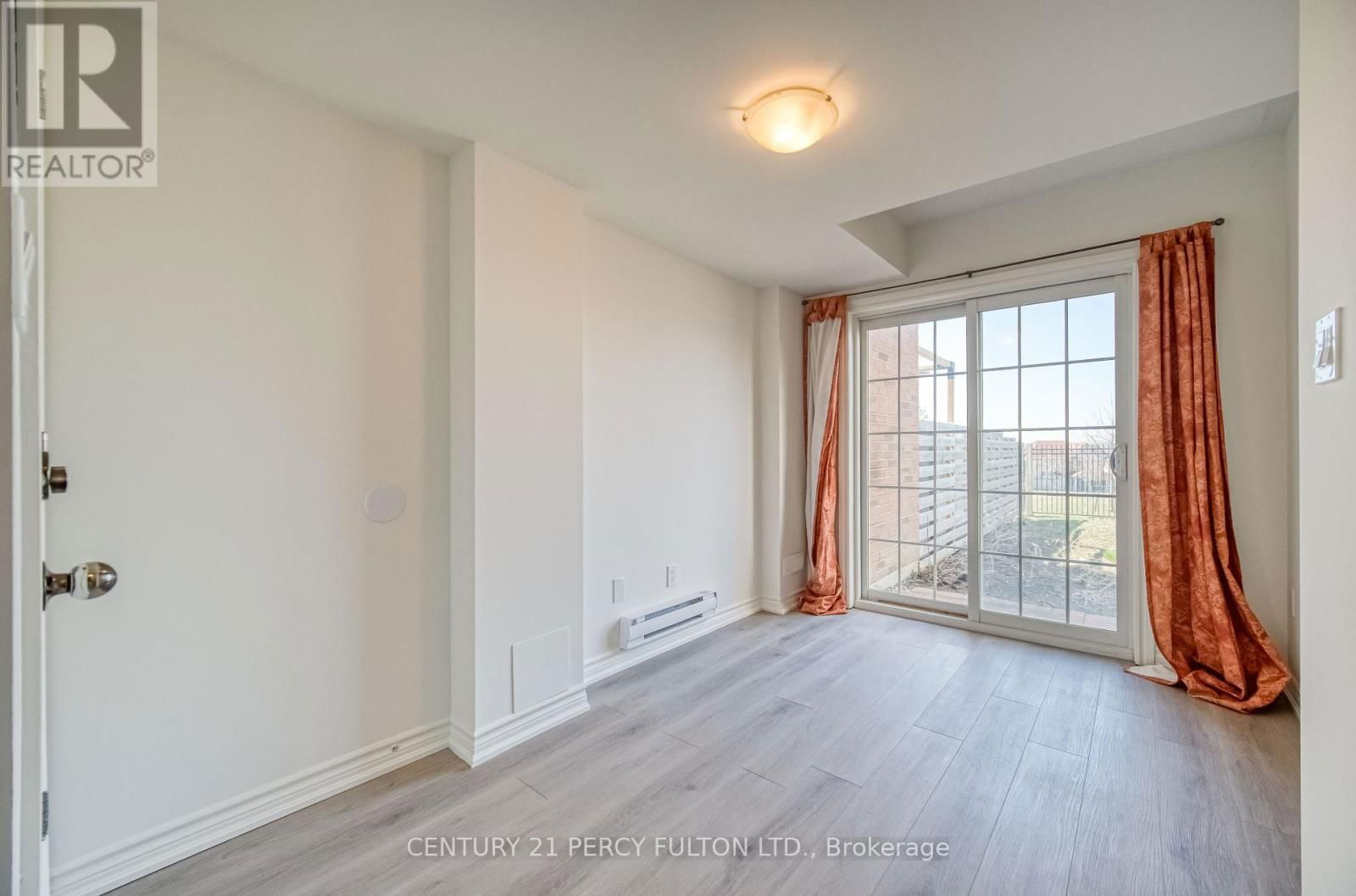 8 BENJAMIN WAY Image 13