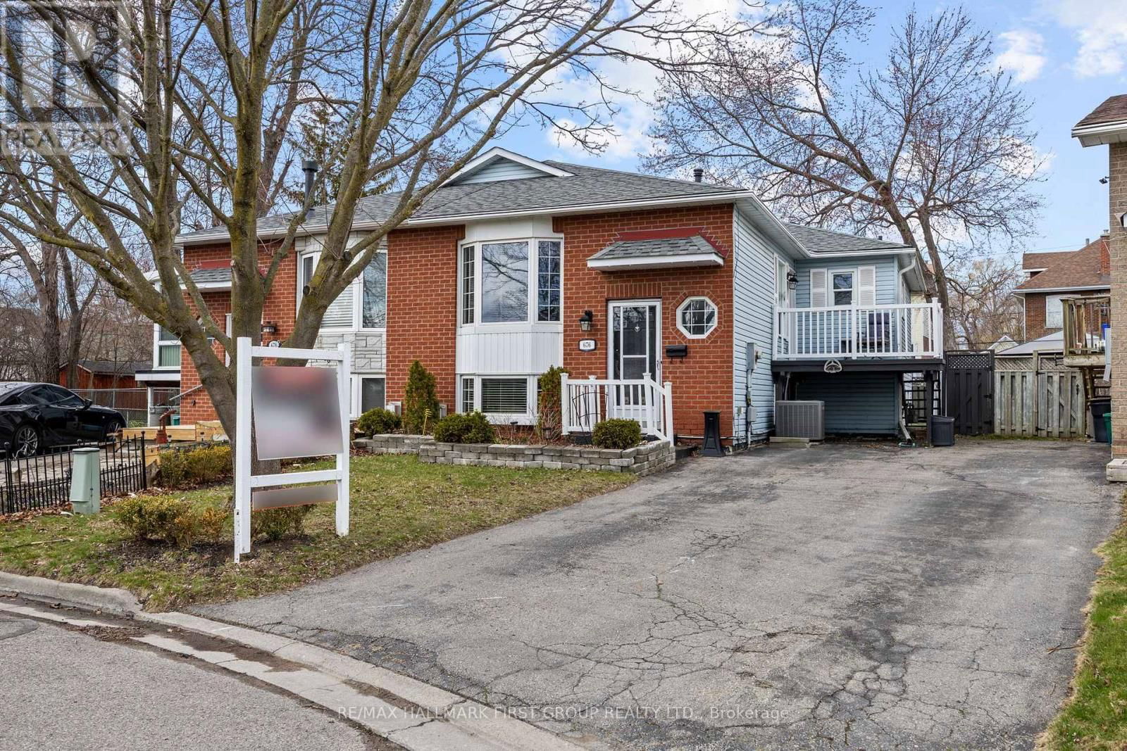 676 FROBISHER COURT Image 1