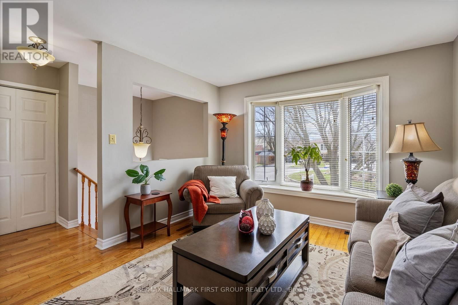 676 FROBISHER COURT Image 10
