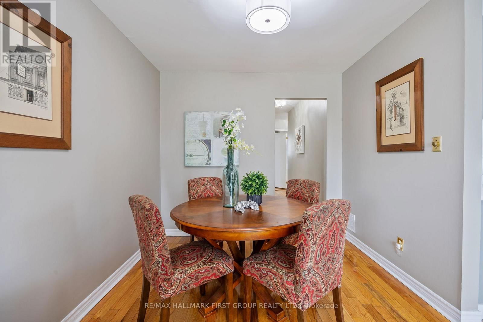 676 FROBISHER COURT Image 12