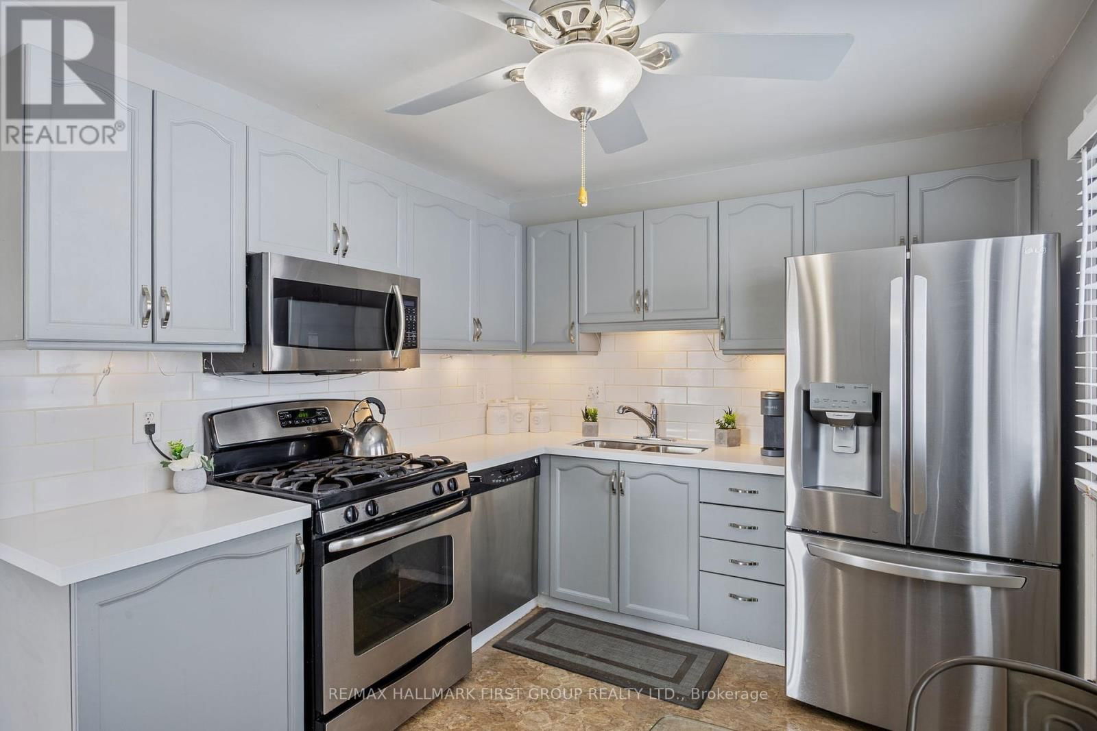 676 FROBISHER COURT Image 17