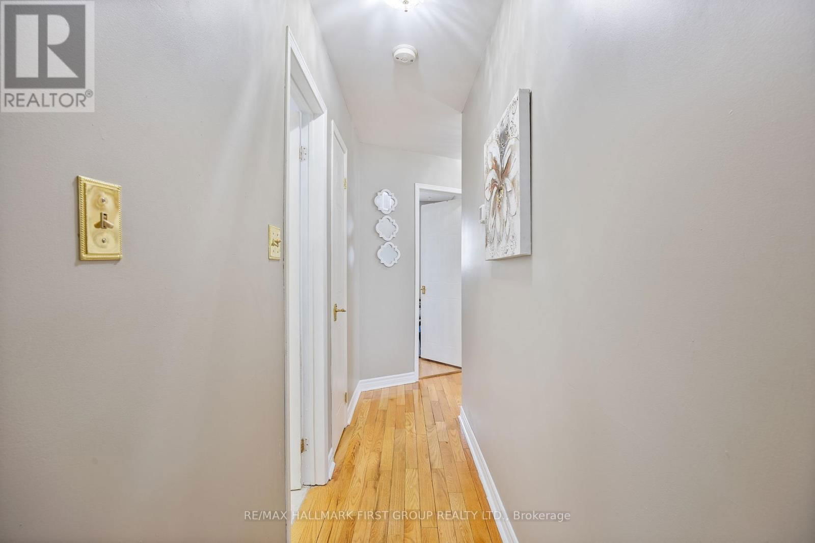 676 FROBISHER COURT Image 19