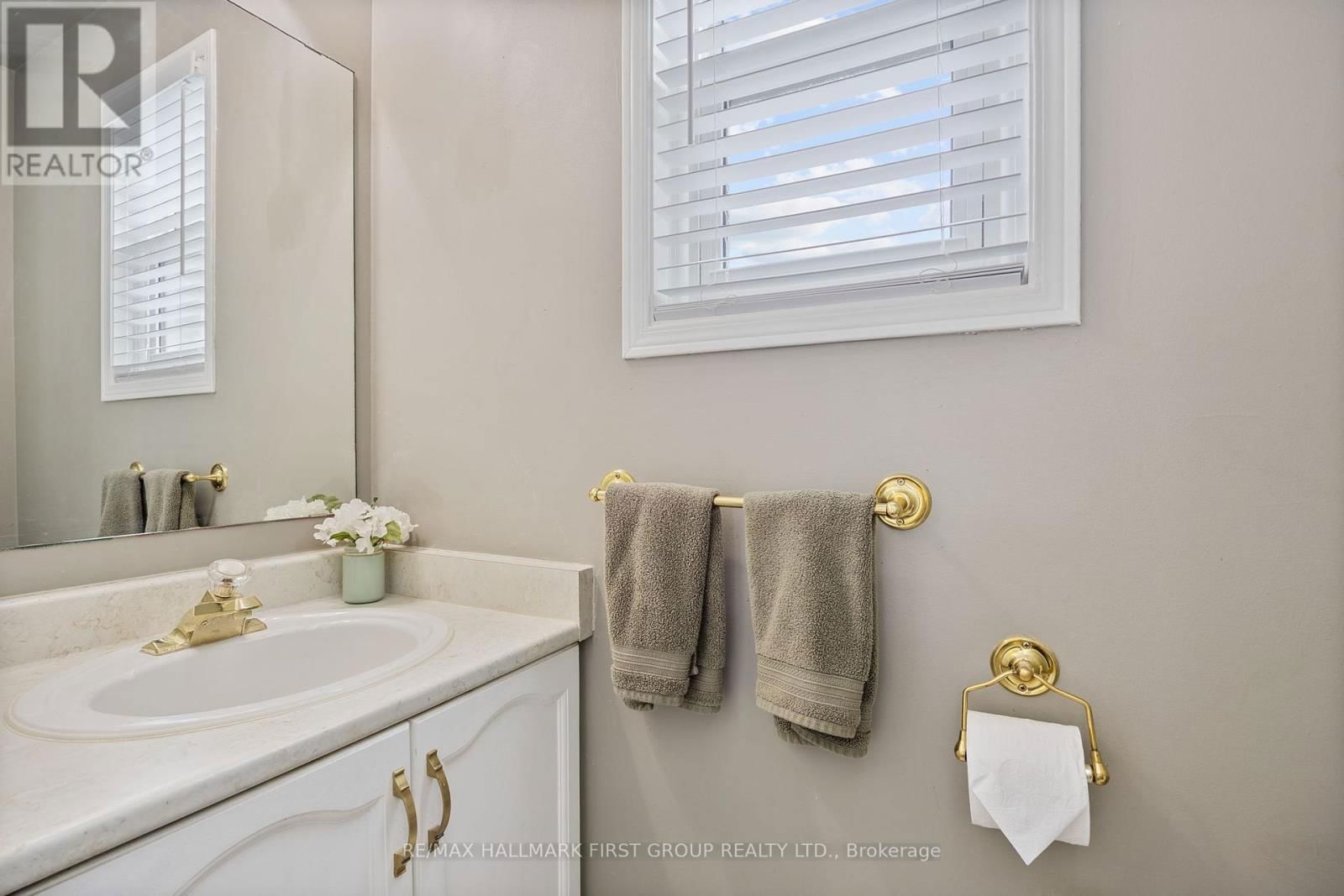 676 FROBISHER COURT Image 23