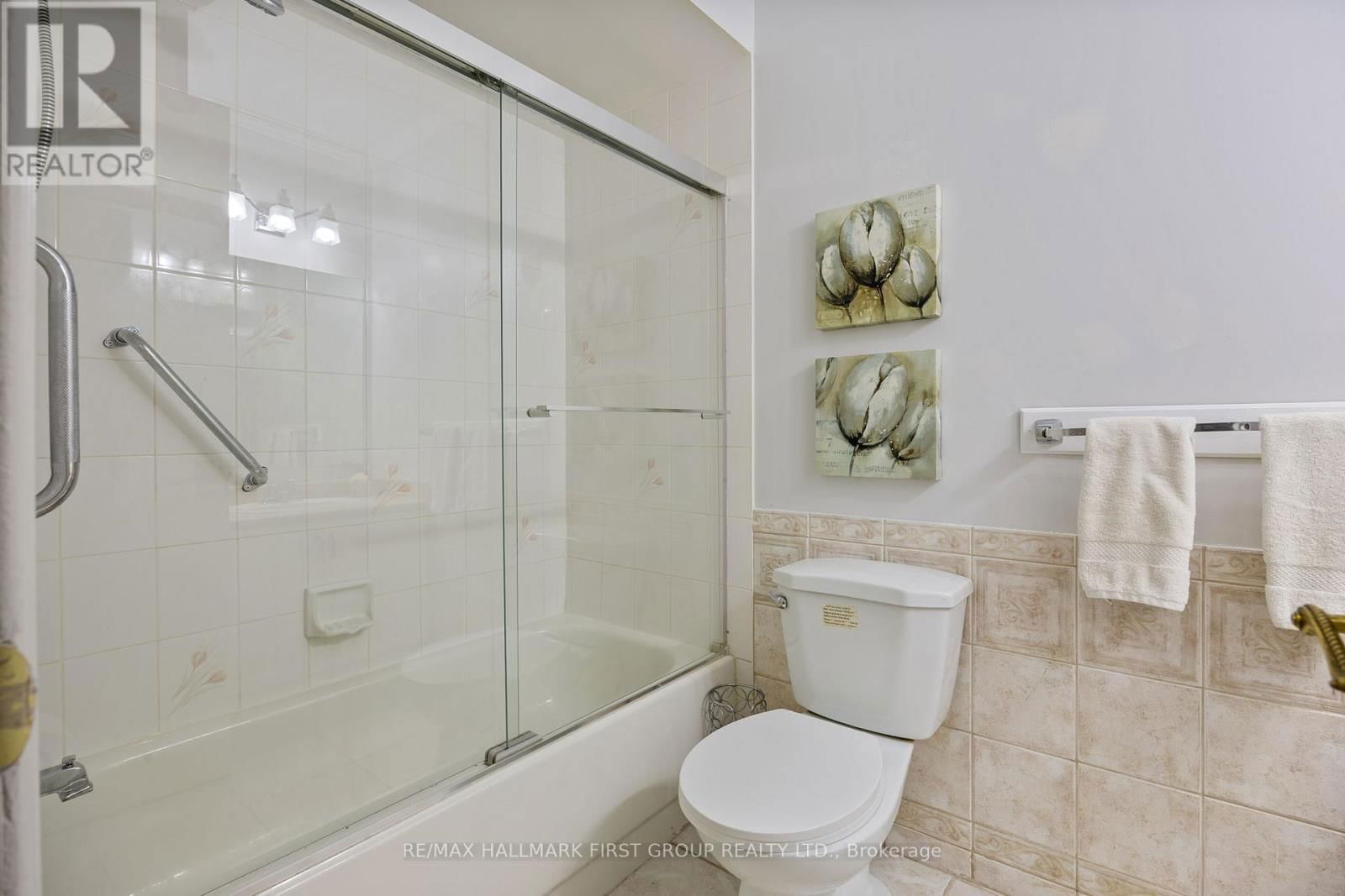676 FROBISHER COURT Image 28