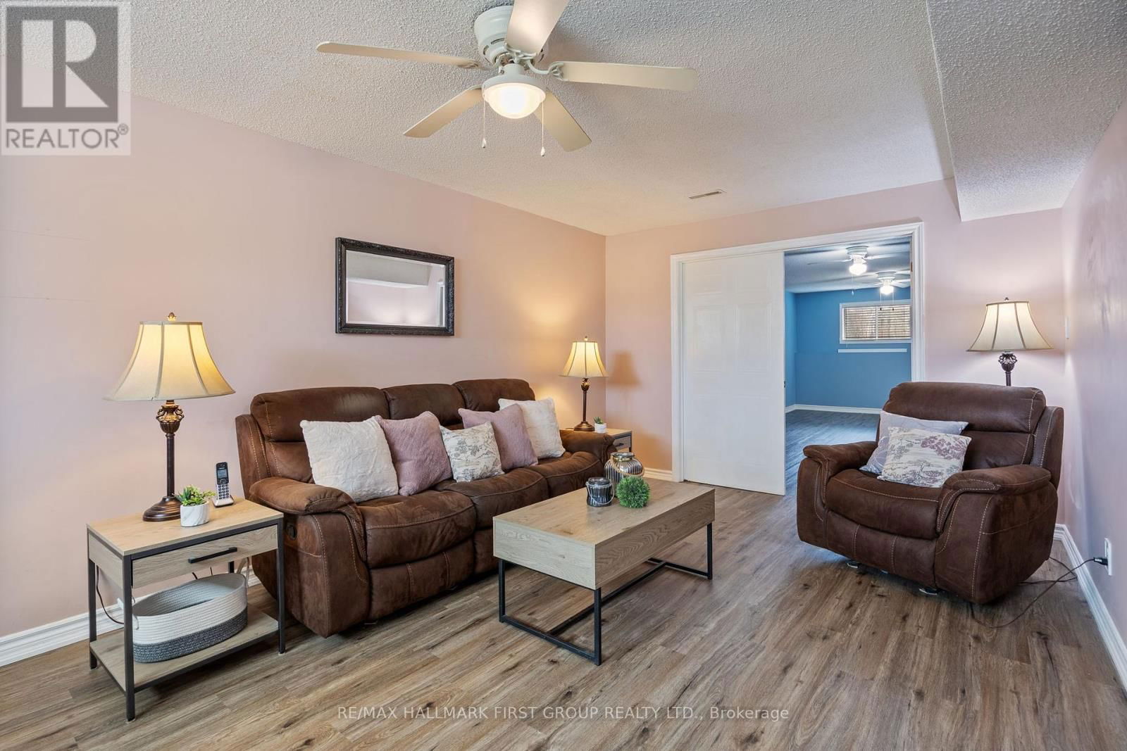 676 FROBISHER COURT Image 32