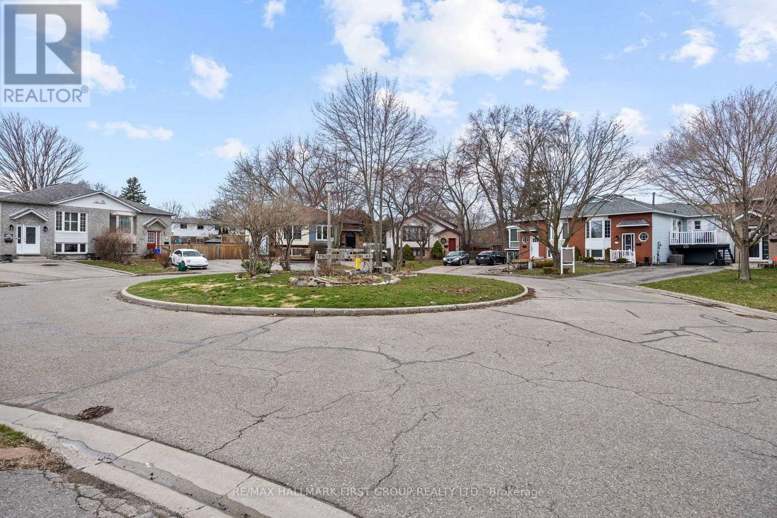 676 FROBISHER COURT Image 4