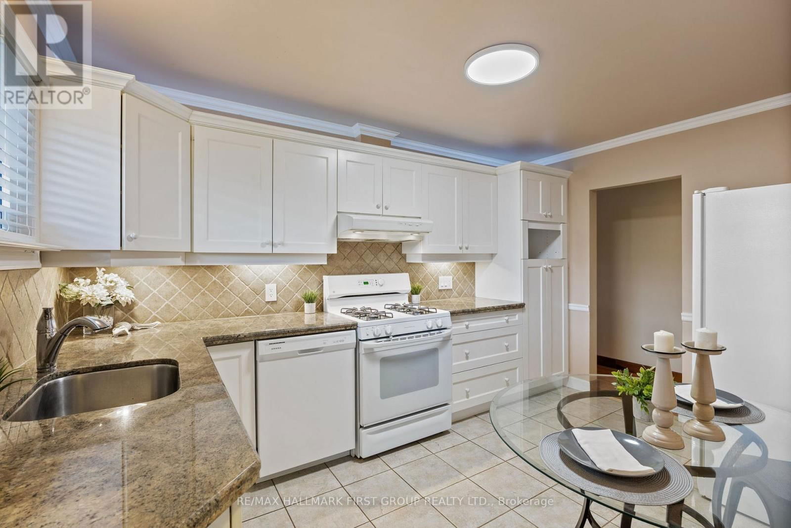 526 JULIANA DRIVE Image 18