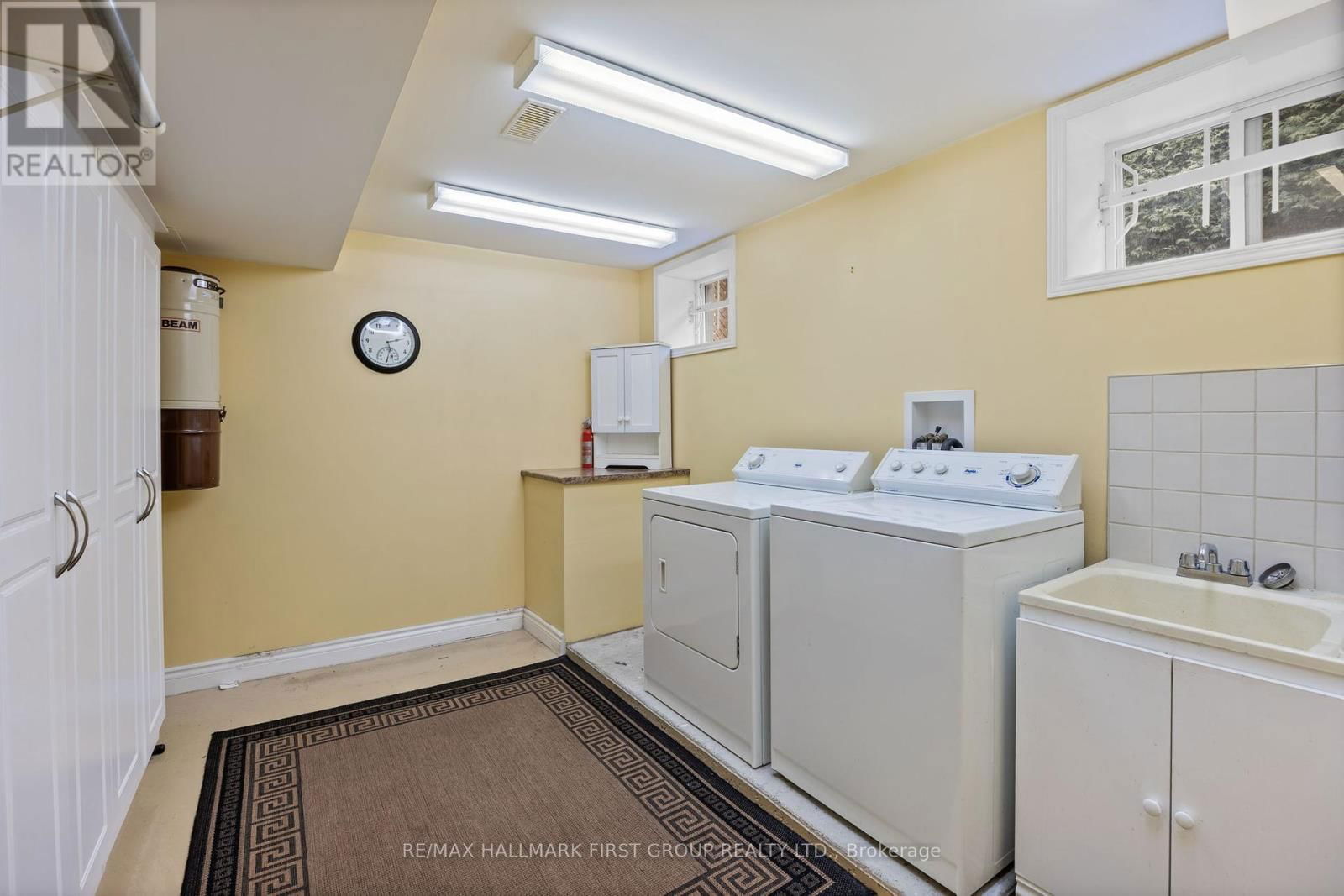 526 JULIANA DRIVE Image 33
