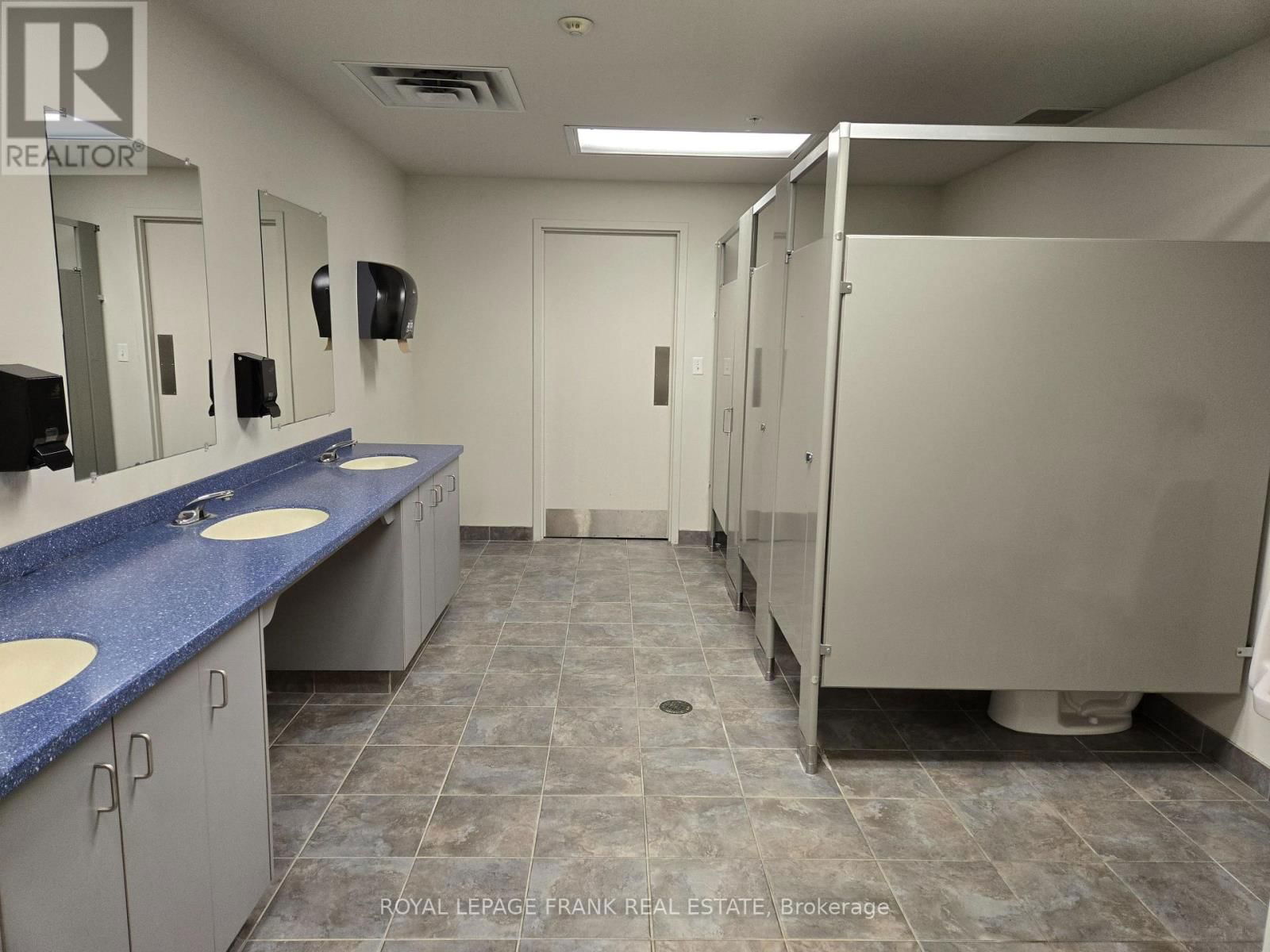 104 - 1100 BENNETT ROAD Image 7
