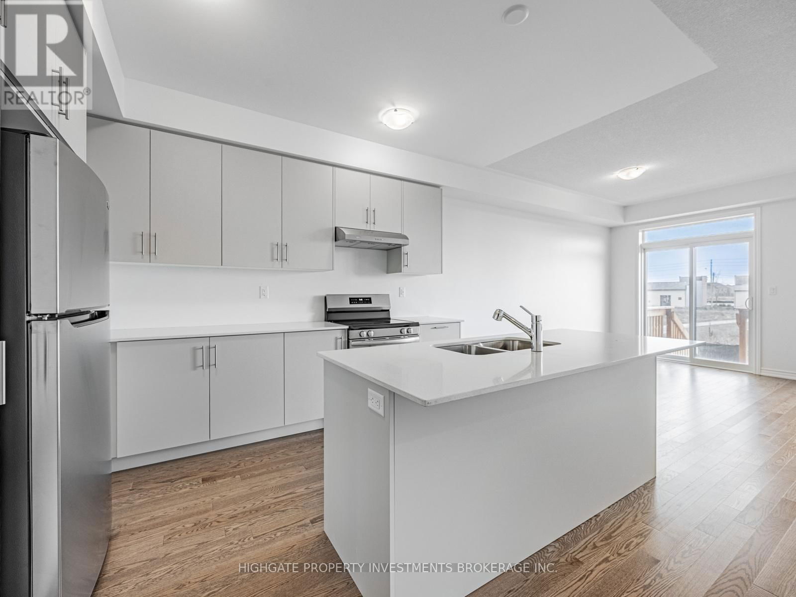 71 REIGATE AVENUE Image 12