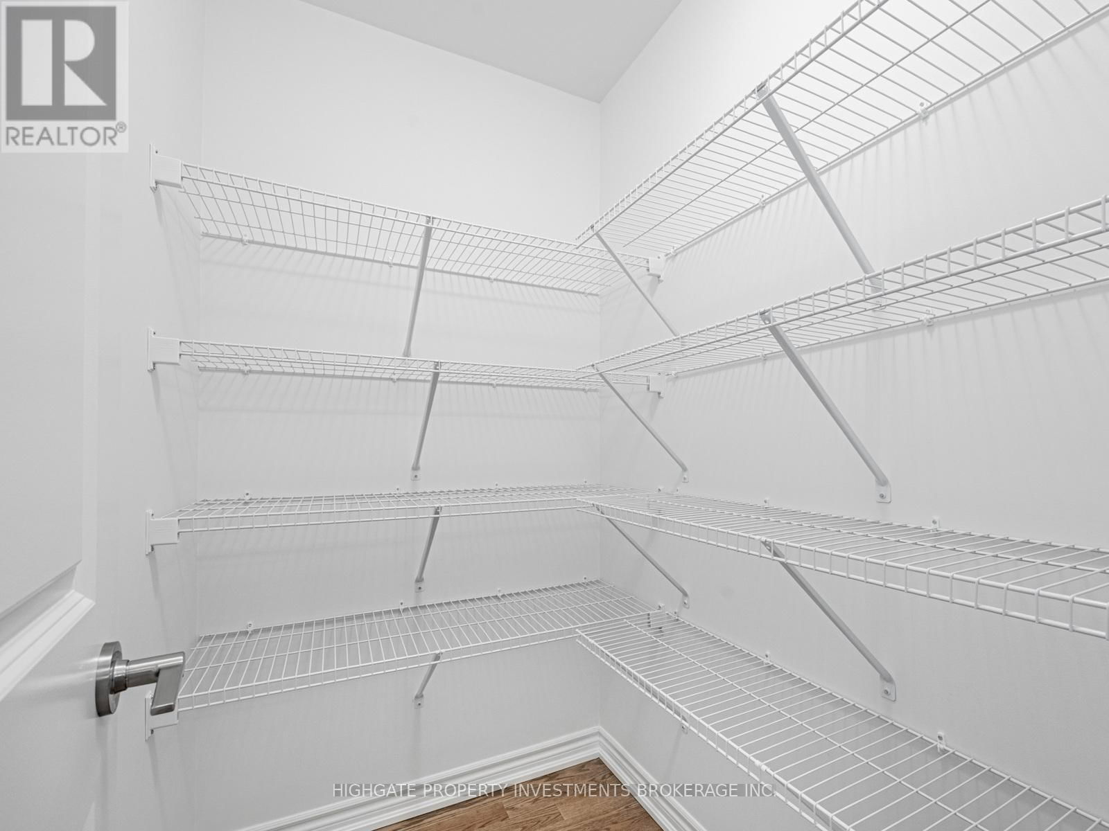 71 REIGATE AVENUE Image 21
