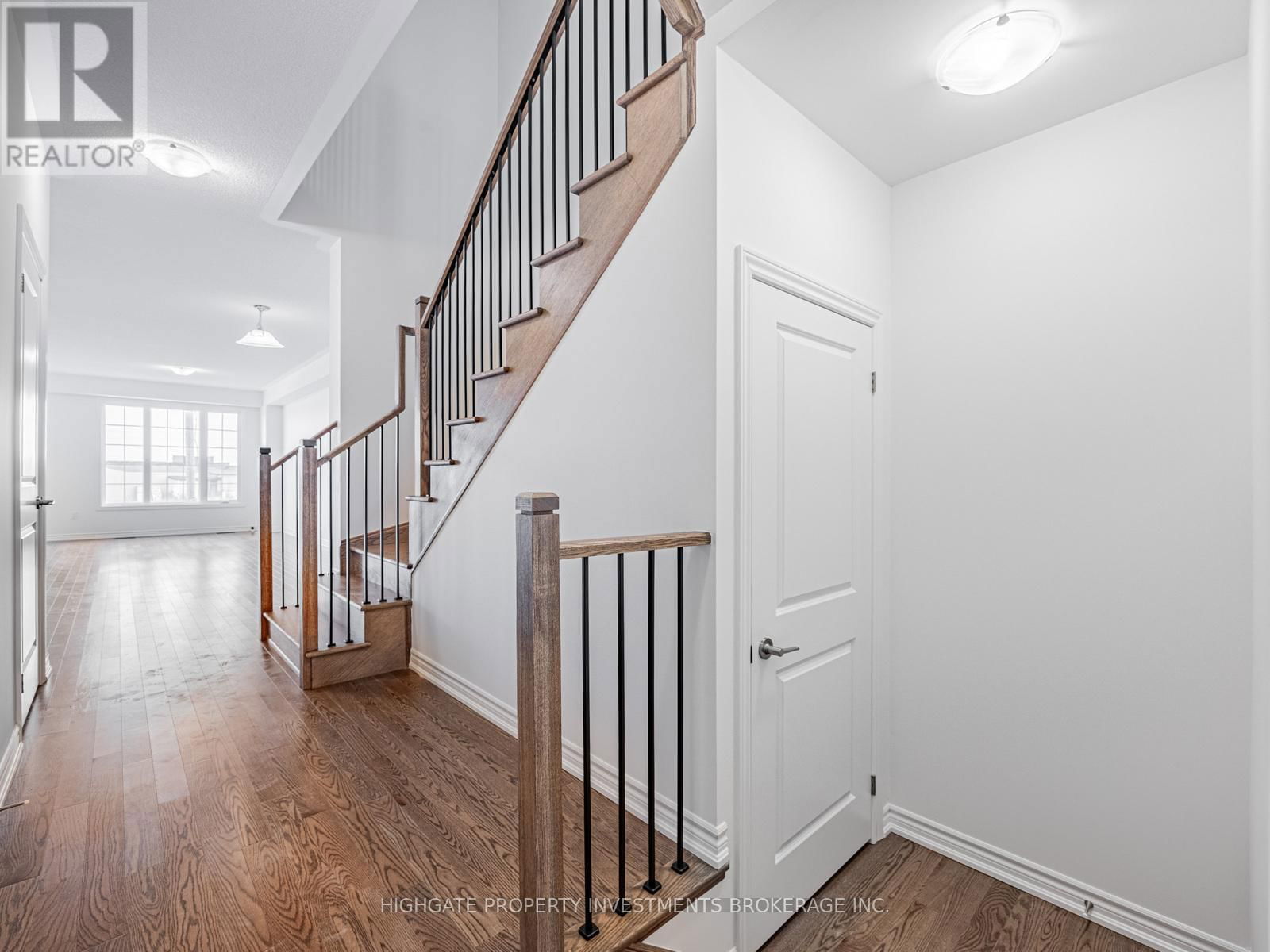 71 REIGATE AVENUE Image 4