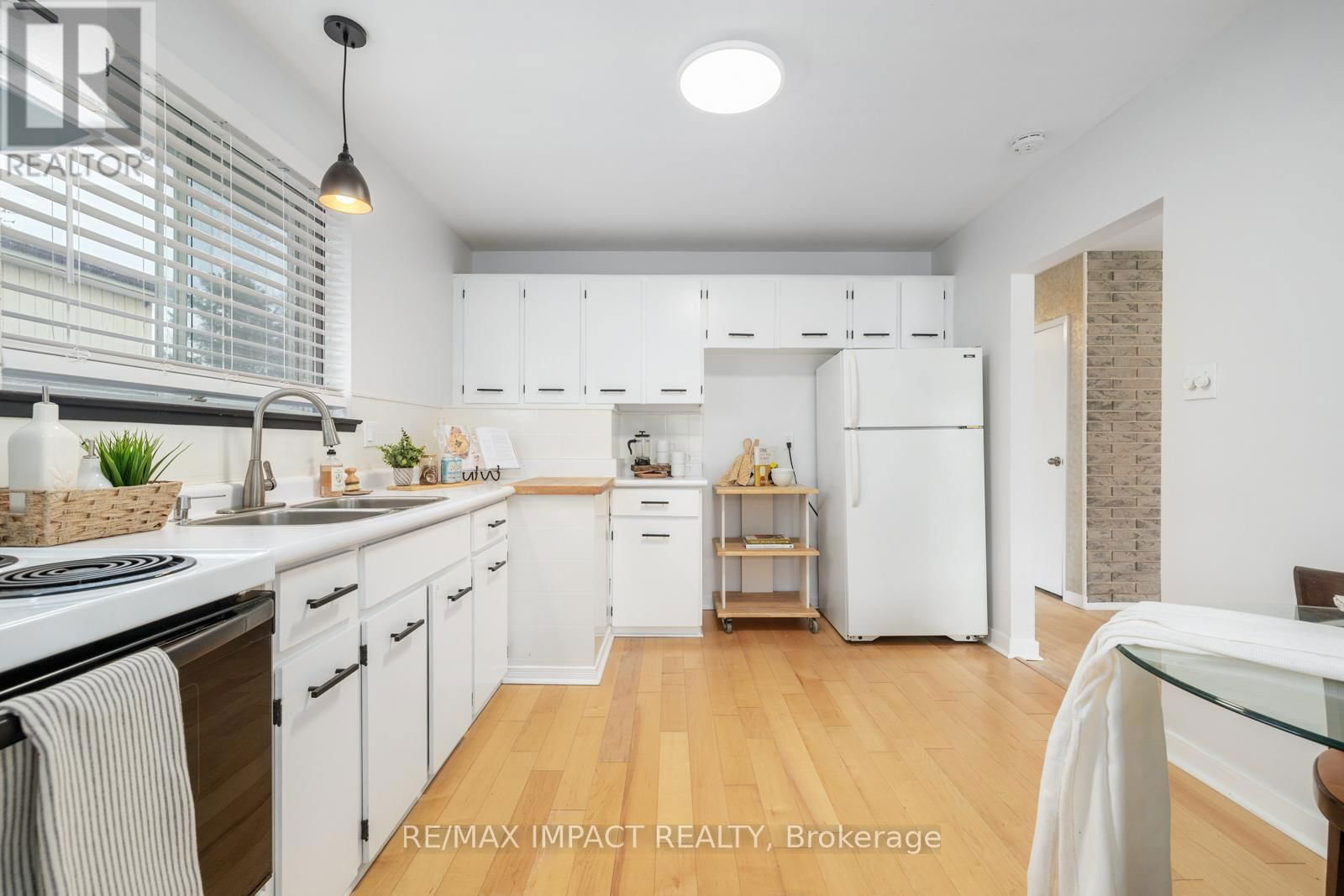 205 SYLVAN AVENUE Image 6