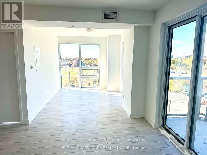 603 - 2033 KENNEDY ROAD Image 5