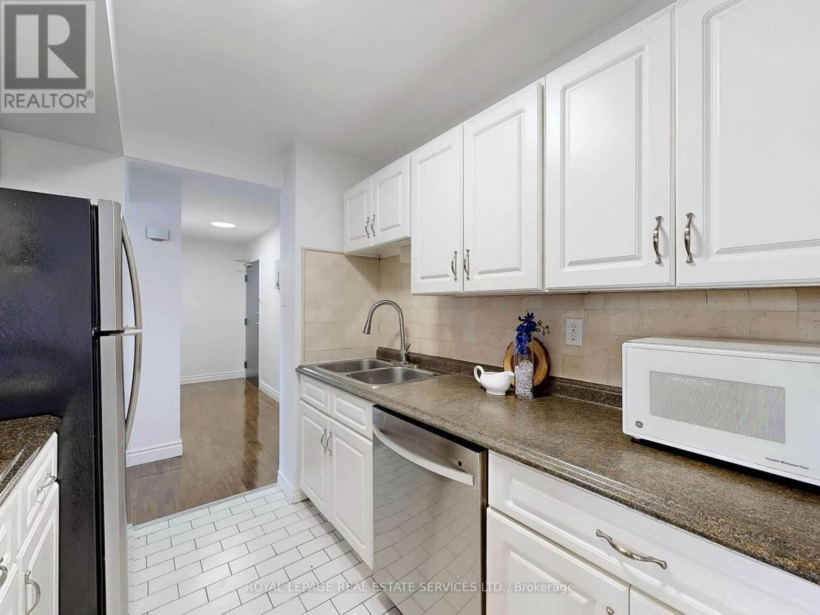213 - 330 MCCOWAN ROAD Image 12