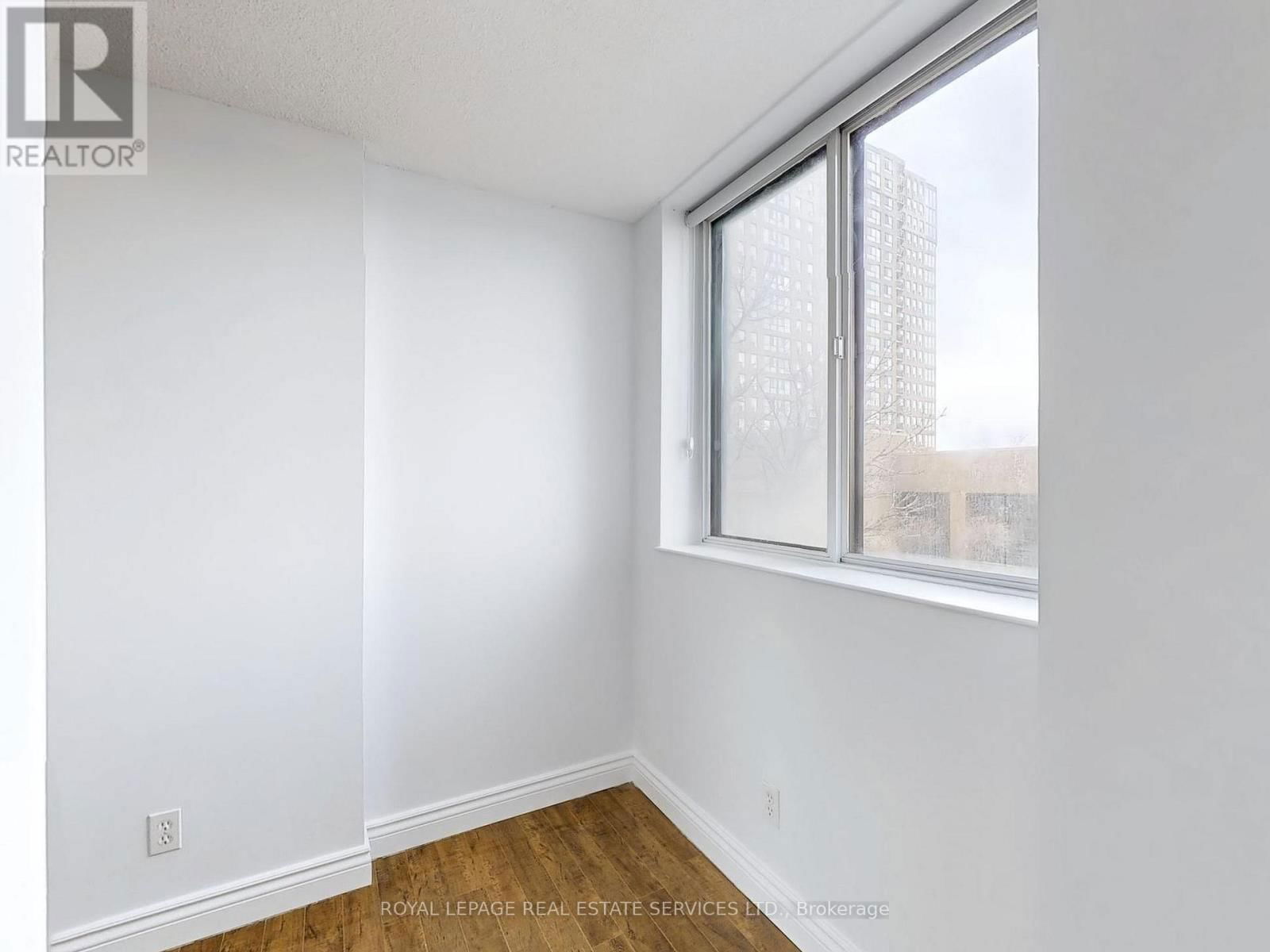 213 - 330 MCCOWAN ROAD Image 21