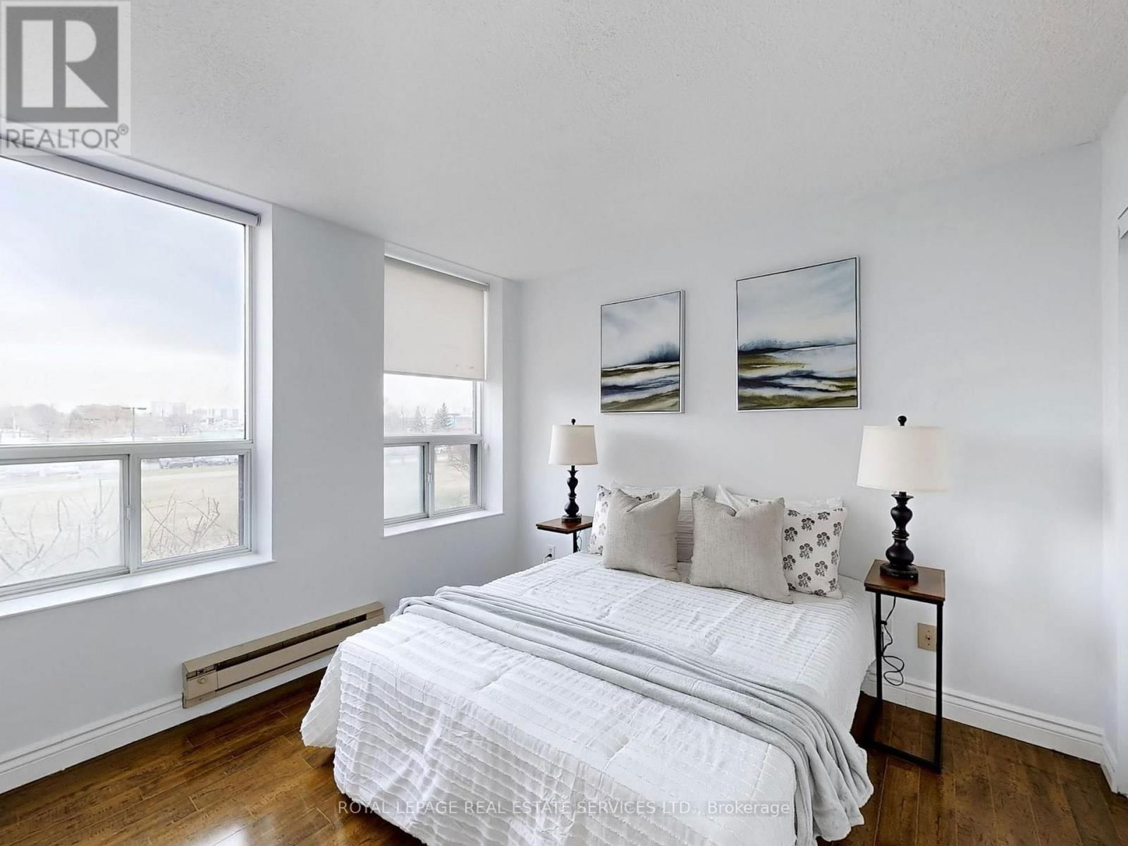 213 - 330 MCCOWAN ROAD Image 25
