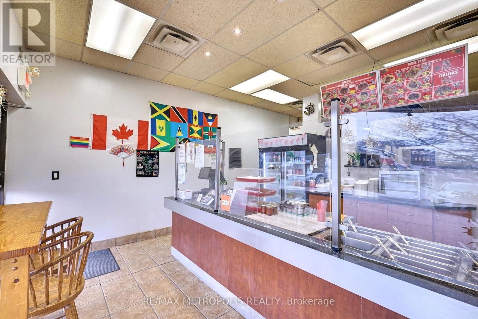 F5 - 1051 SIMCOE STREET NORTH Image 7