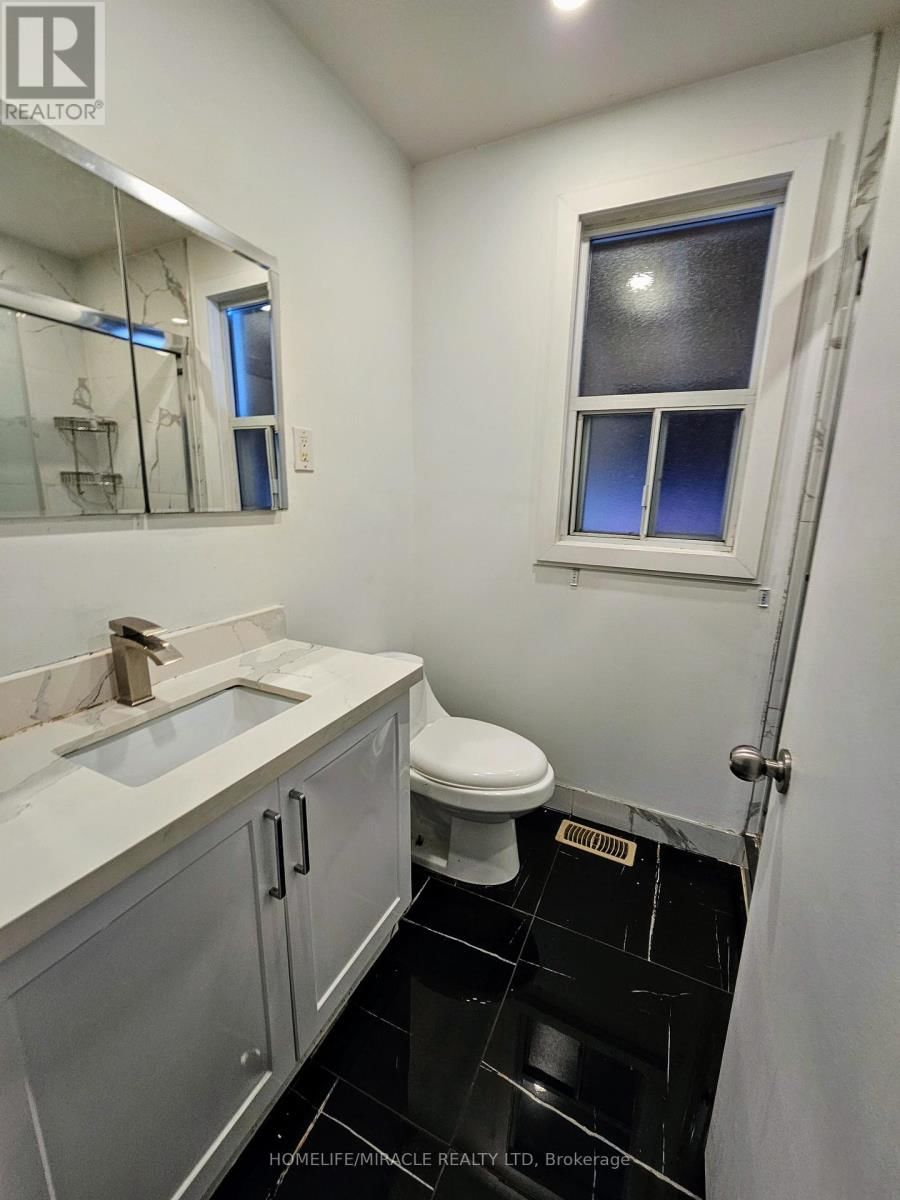 Main - 1340 WARDEN AVENUE Image 11