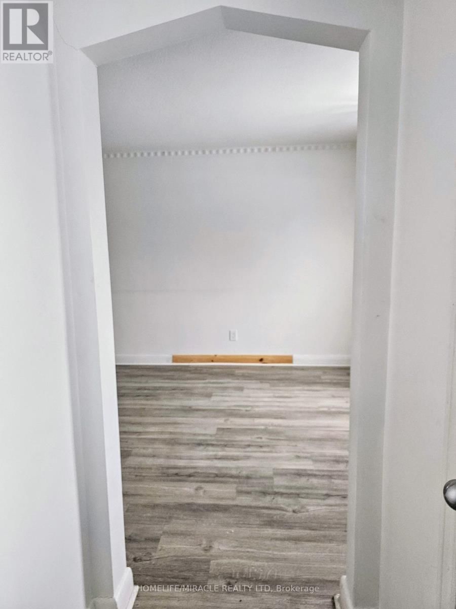 Main - 1340 WARDEN AVENUE Image 12