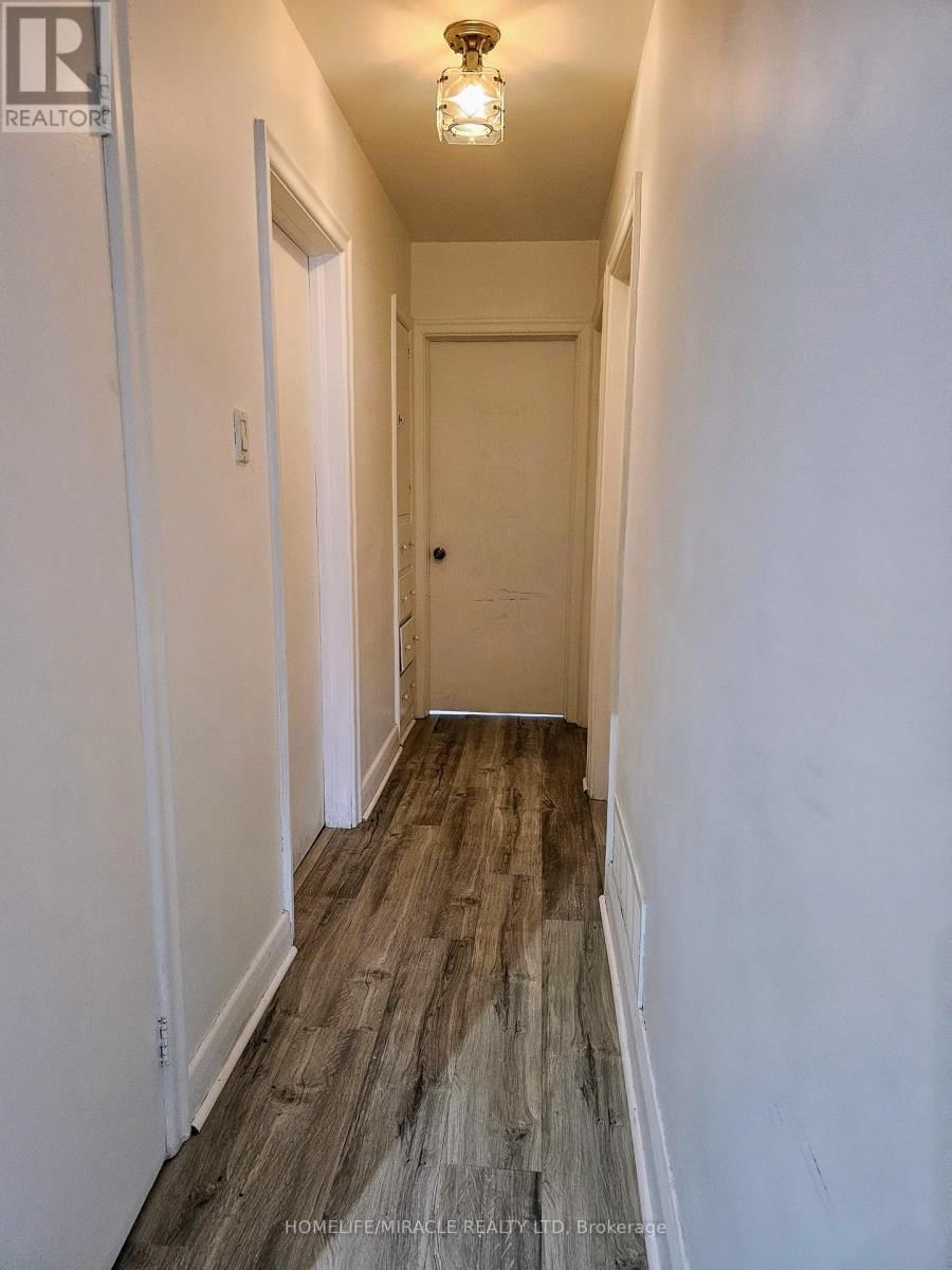 Main - 1340 WARDEN AVENUE Image 14