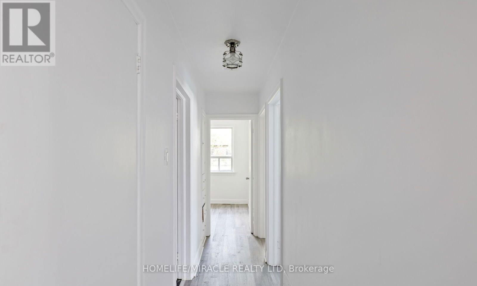 Main - 1340 WARDEN AVENUE Image 19